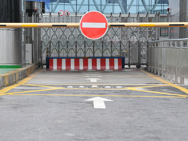 The construction and delivery of the vehicle underbody security inspection project at Jinan International Airport of Shandong Seenboom have been completed