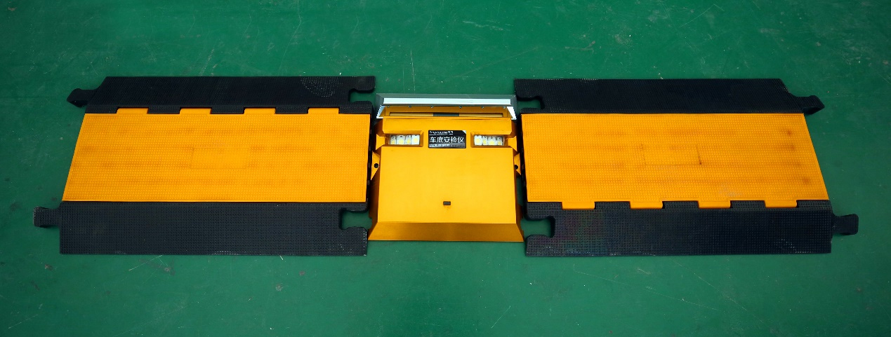 Top view of the vehicle underbody scanning equipment