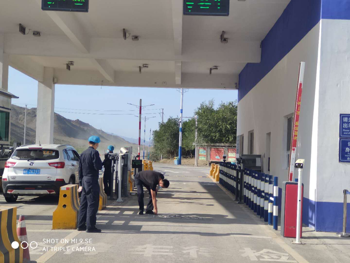 The vehicle underbody security inspection scanning system of the smart checkpoint